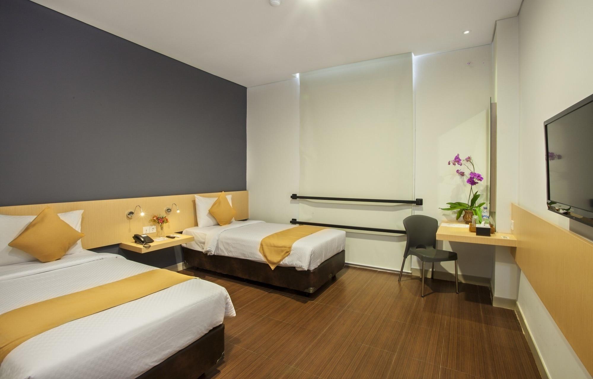 Hotel 88 Embong Malang Tunjungan Surabaya By Wh - Breakfast With The Best View On The Highest Floor And Strategic Location In The City Center Exterior foto
