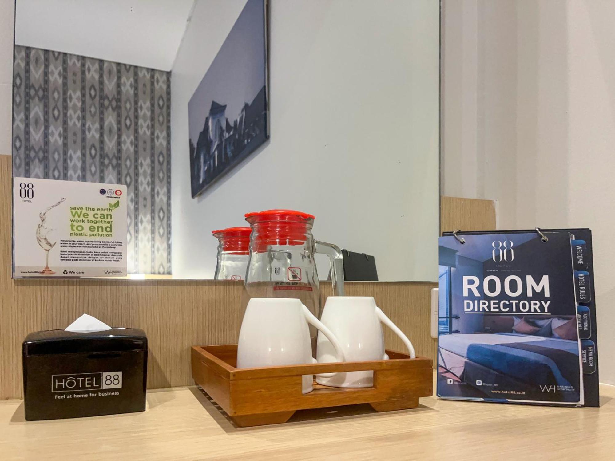 Hotel 88 Embong Malang Tunjungan Surabaya By Wh - Breakfast With The Best View On The Highest Floor And Strategic Location In The City Center Exterior foto
