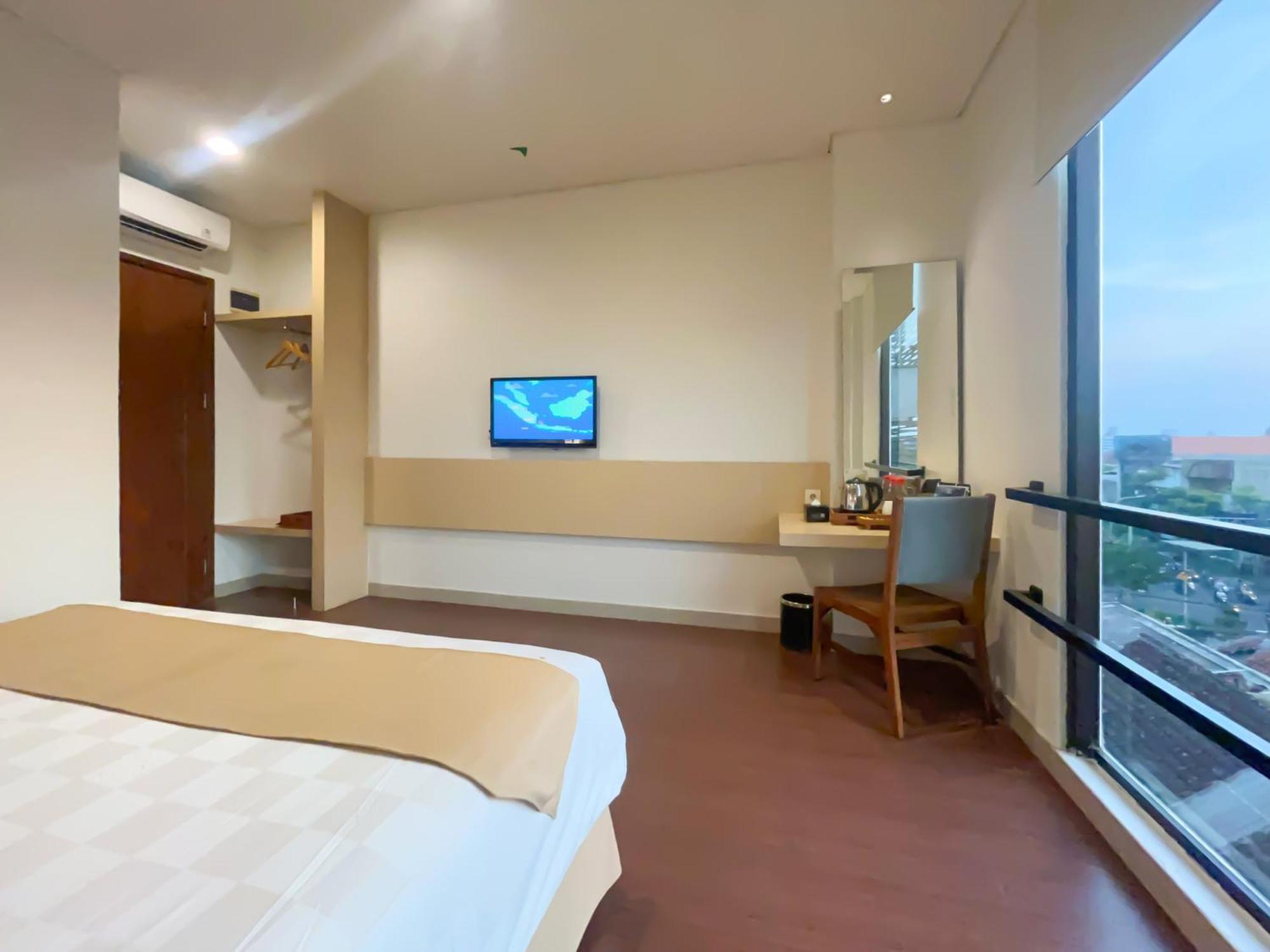 Hotel 88 Embong Malang Tunjungan Surabaya By Wh - Breakfast With The Best View On The Highest Floor And Strategic Location In The City Center Exterior foto