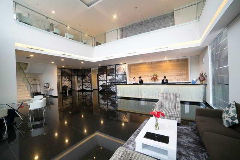 Hotel 88 Embong Malang Tunjungan Surabaya By Wh - Breakfast With The Best View On The Highest Floor And Strategic Location In The City Center Exterior foto