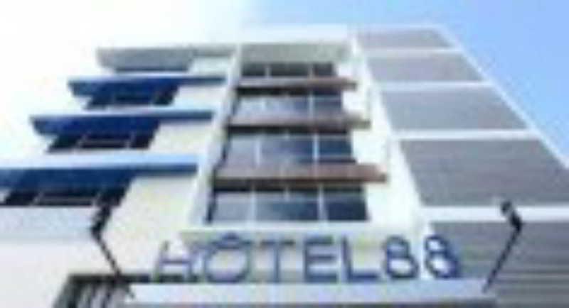 Hotel 88 Embong Malang Tunjungan Surabaya By Wh - Breakfast With The Best View On The Highest Floor And Strategic Location In The City Center Exterior foto