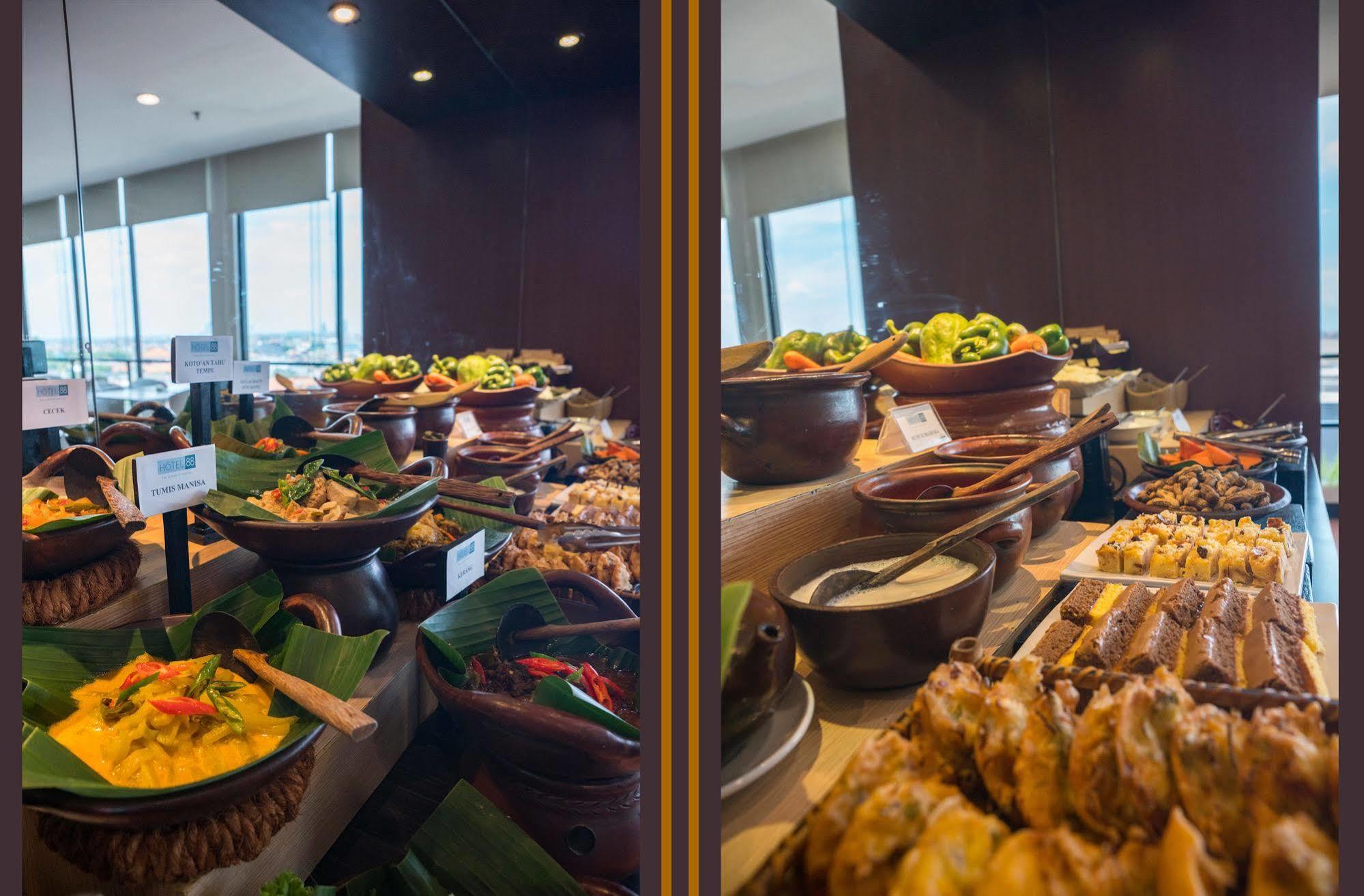 Hotel 88 Embong Malang Tunjungan Surabaya By Wh - Breakfast With The Best View On The Highest Floor And Strategic Location In The City Center Exterior foto